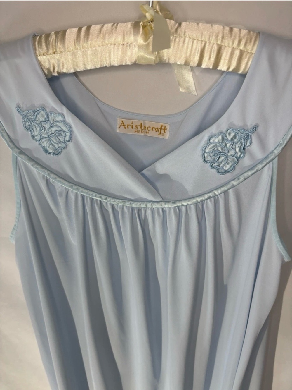 Aristocrat VTG Nightgown Mid Century Sleeveless Pale Blue Medium Appliqué